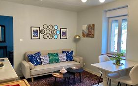 3 Star Surdespine Historic 4 Chateaux Lastours Air Conditioned